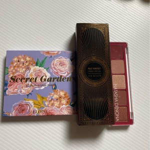 Beauty set of 3 Eloise Blush , Ace Beaute Lipstick, and Natasha Denona Eyeshadow